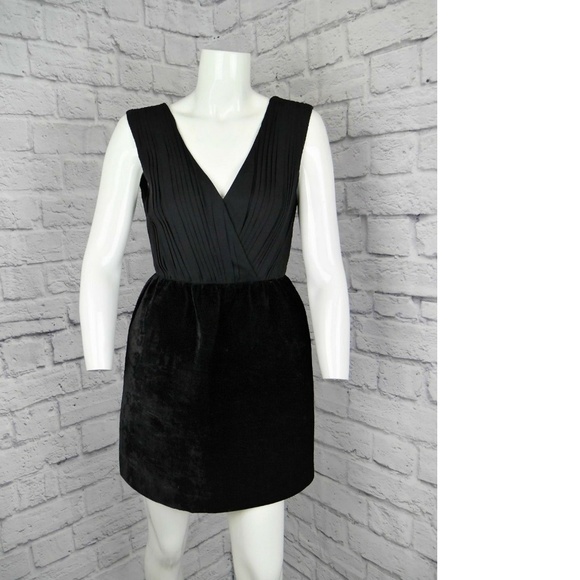$597 ALICE + OLIVIA RIVA GATHERED POUF Dress - Picture 6 of 8